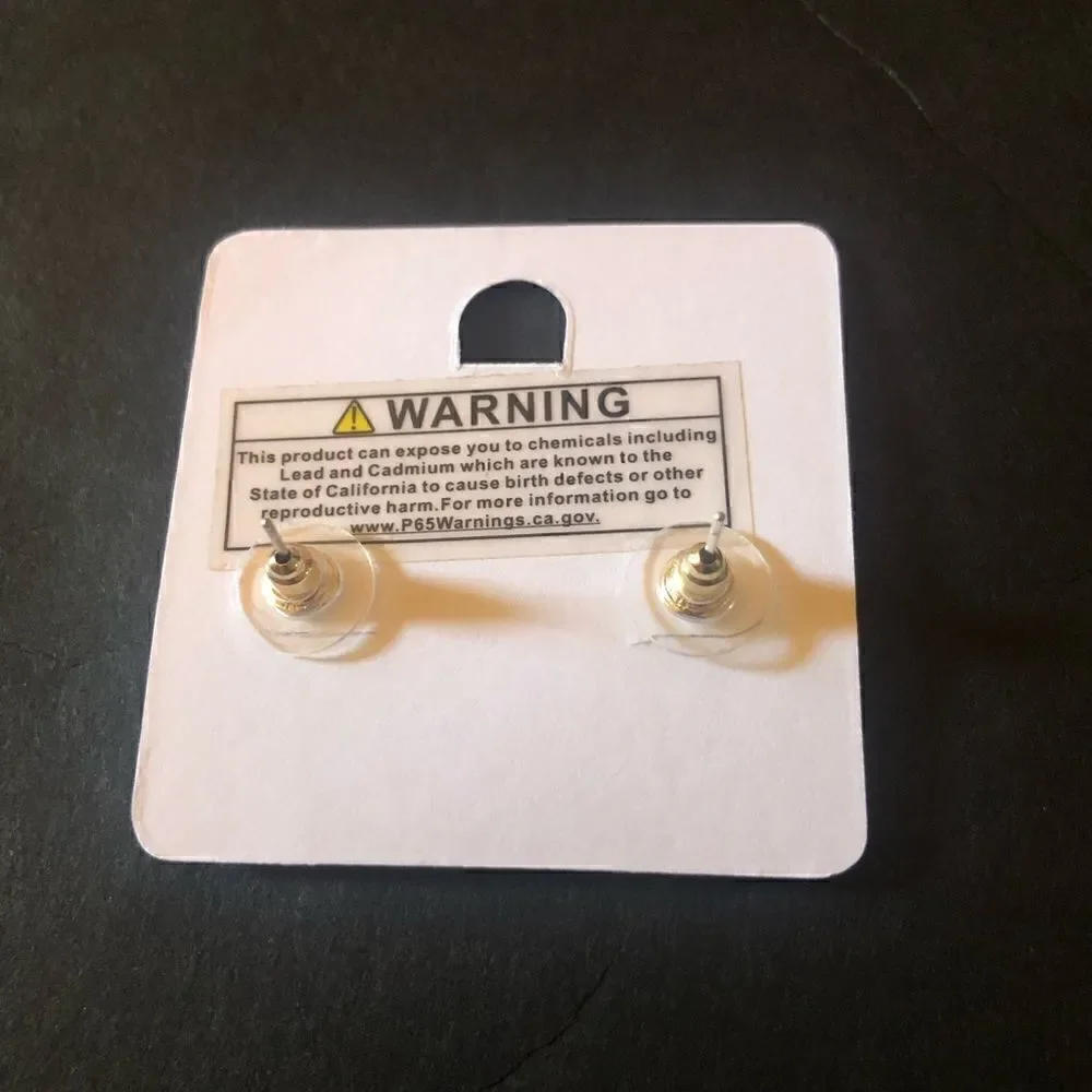 GIRLY Abstract Outline Stud Earring